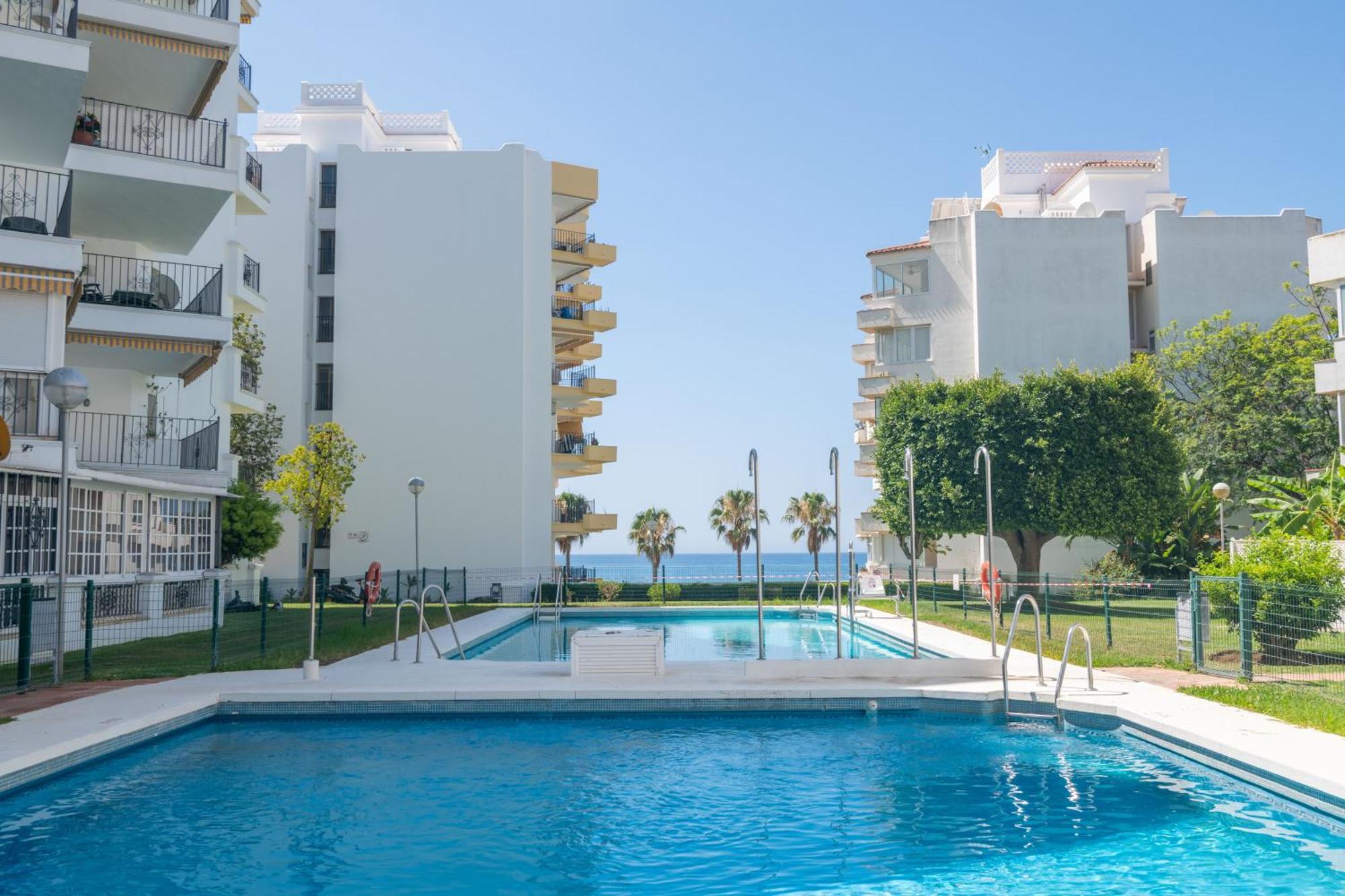 Apartment In Front Of Sea & Center Marbella